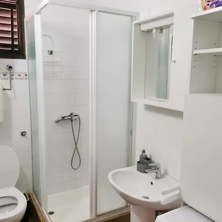 With Parking Space Baska, Krk - 22600 Apartmán *