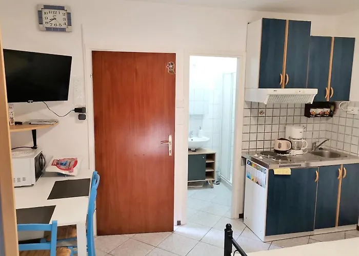 With Parking Space Baska, Krk - 22600 Apartmán